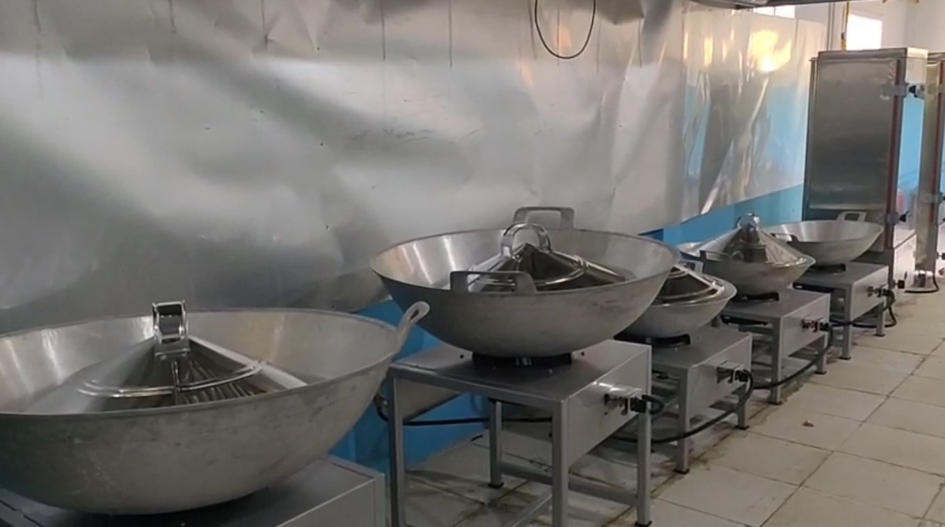 Dapur MBG di Kawalu Digawangi Chef Bersertifikat, Tim Masak Standby Hingga Makanan Didistribusikan