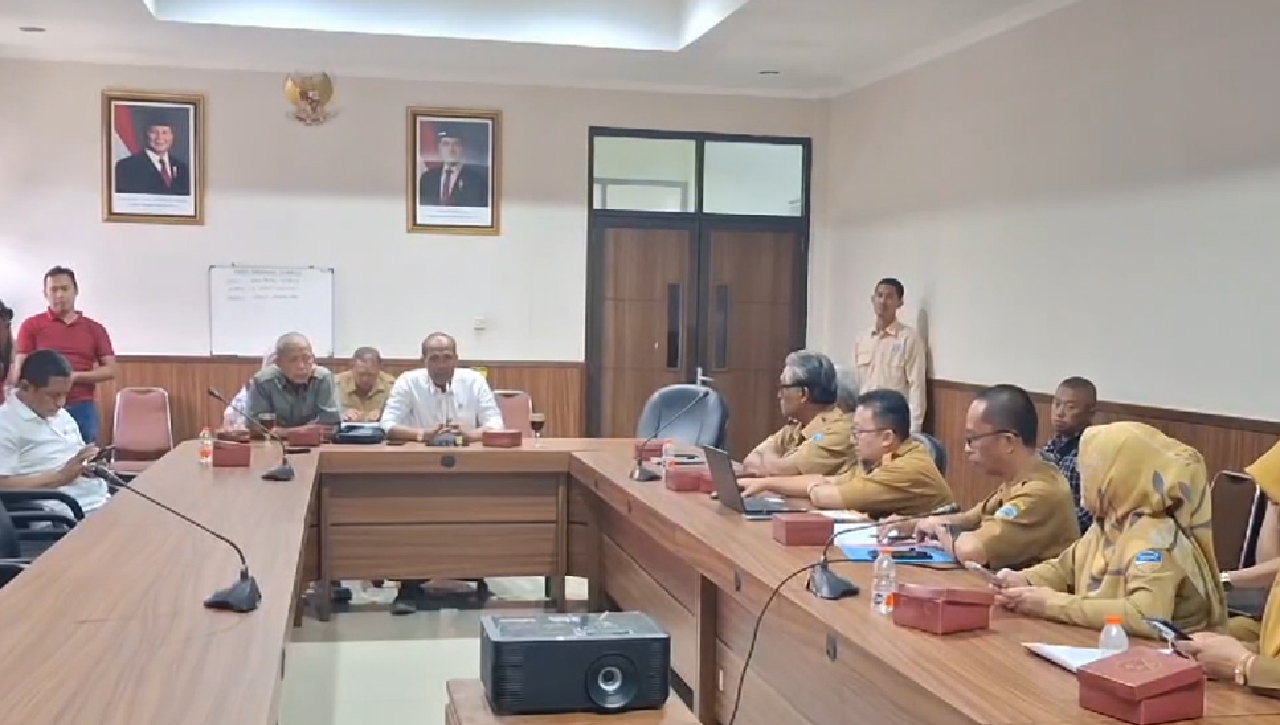 Putus Kontrak Puluhan Pegawai, Dirut RSUD Cari Info Loker Untuk Carikan Pekerjaan Bagi Mantan Pegawainya