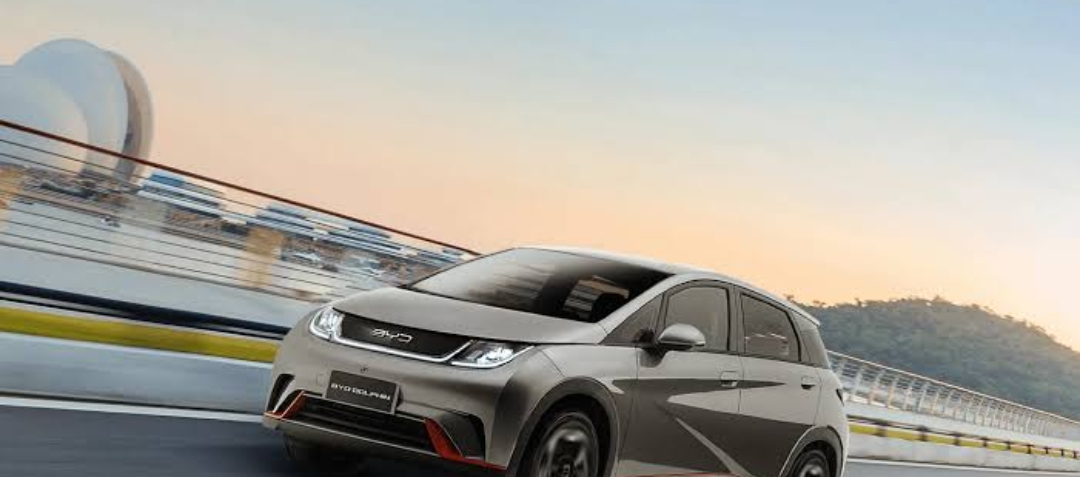 Si Lincah Penakluk Kota: Mengapa BYD Dolphin Jadi Hatchback Listrik Terlaris di 2026