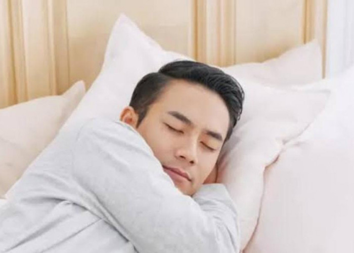 Sering Ngantuk Saat Subuh? Ini Rahasia Pola Tidur dan Kebiasaan Malam Ala Ustadz Adi Hidayat Biar Bangun Segar