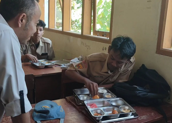 Sejumlah Siswa Keluhkan Porsi MBG Kurang Mengenyangkan, BGN Sebut Porsi Sesuai Aturan Gizi Sebesar 30 Persen