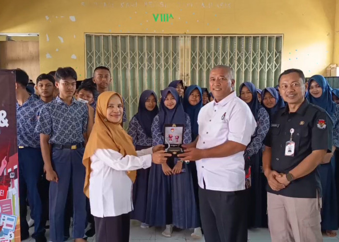 Siapkan Pemilih Cerdas KPU Kab. Tasikmalaya, Sosialisasi Ke Sekolah, Sasar Siswa SLTP Sebagai Pemilih Pemula M