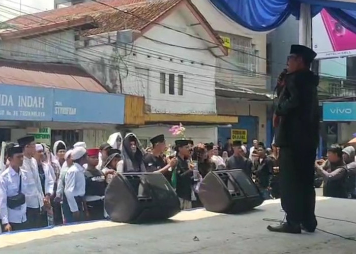 Protes Tayangan TV yang Dinilai Lecehkan Pesantren, Ratusan Santri di Kota Tasikmalaya Gelar Aksi Damai