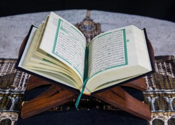 Bukan Tanpa Alasan! Ini Hikmah Al-Qur’an Turun Bertahap Menurut Ustadz Adi Hidayat