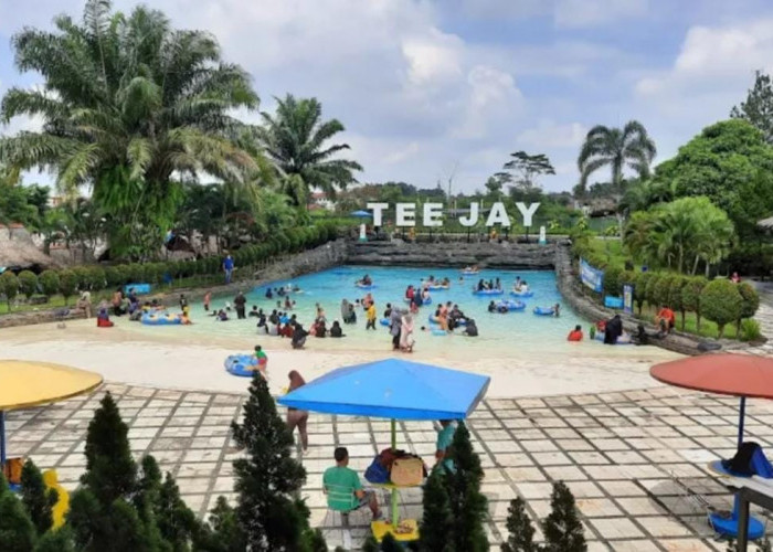 Kolam Renang Teezi Asia Afrika, Oase Wisata Air di Tengah Kota