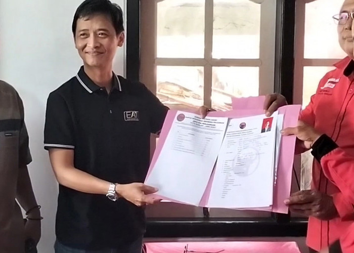 Atet Ambil Formulir Pendaftaran Calon Wali Kota Banjar di 2 Parpol, Daftar ke Parpol Lain Akan Menyusul