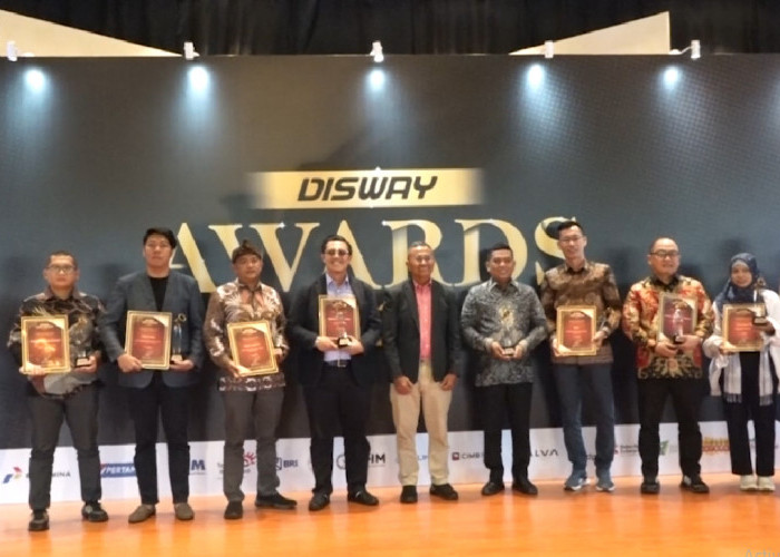 Disway Award 2024 Ajang Apresiasi, Dedikasi dan Inovasi, Dahlan Iskan Tekankan Pentingnya Informasi Aktual