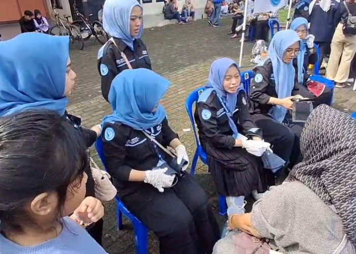 Warga Serbu Cek Kesehatan Gratis Hima Kebidanan Umtas, Kampanyekan Pentingnya Cek Kesehatan Secara Rutin