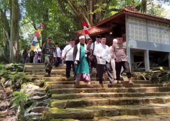 Peringatan Maulid Nabi Muhammad Saw di Makam Godog, Teladani Akhlak Rasul dan Peduli Pada Sesama