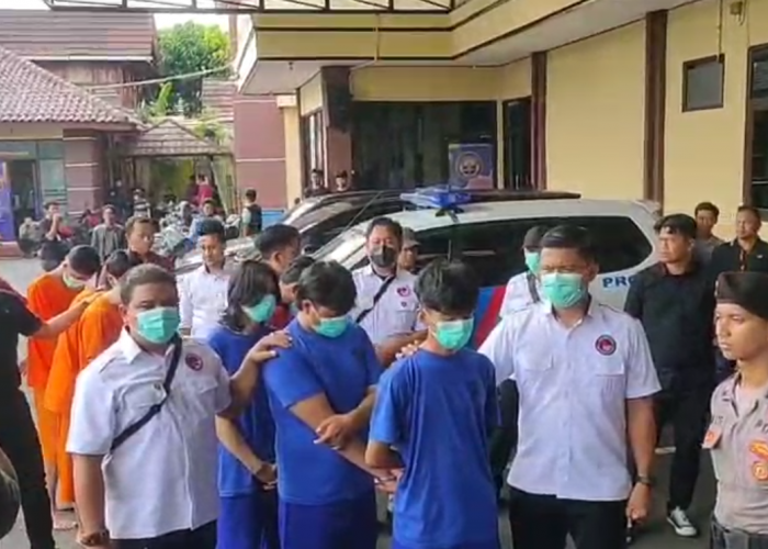 7 Tersangka Pengedar Obat-obatan Terlarang Diringkus Polisi, Ratusan Butir Obat Terlarang Turut Diamankan 