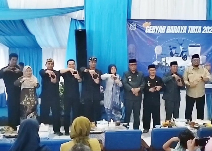 Perumdam Tirta Anom Apresiasi Pelanggan Terbaik, Penerima Penghargaan Diminta Sosialisasikan Program Perumdam