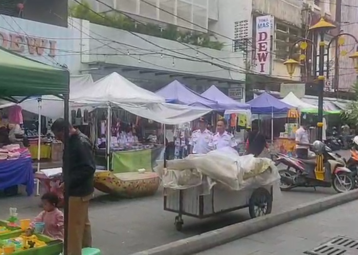 Kawasan Pedestrian Cihideung Kembali Semrawut, Publik Menanti Keseriusan Pemkot untuk Penataan