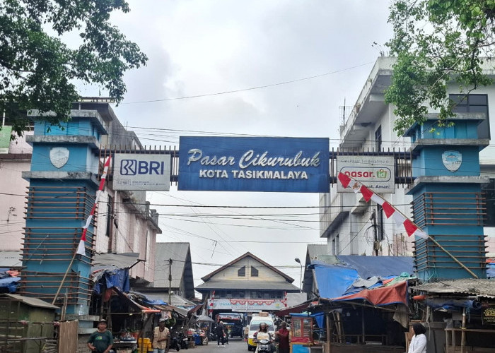 Pasar Cikurubuk Makin Sepi Pembeli, Pedagang Nilai Dampak Rusaknya Infrastruktur
