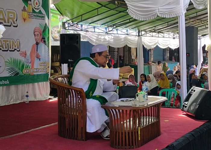 Pedagang Cikurubuk Ngaji Bersama Peringati Isra Miraj, Gelar Tabligh Akbar Hingga Santunan Anak Yatim