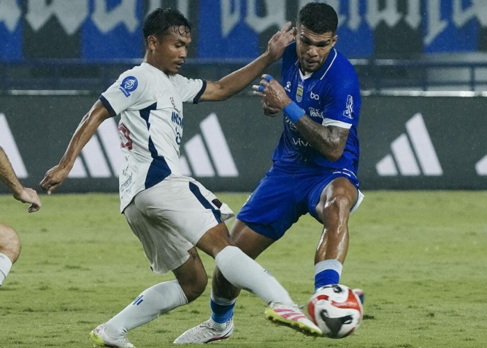 Maung Bandung Mengaum di GBLA! Persib Tumbangkan Persita dan Makin Kokoh di Puncak Klasemen