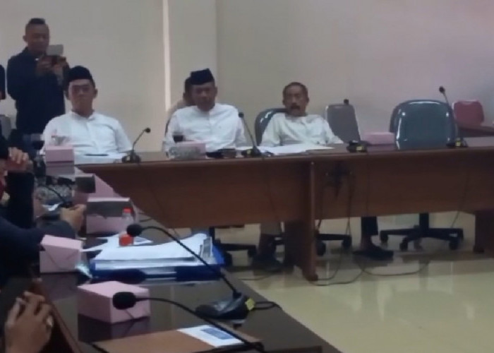  Ikut Rapat Dengar Pendapat di DPRD, Pegawai RSUD Kota Tasik Minta Pemutusan Kontrak Bisa Ditinjau Ulang