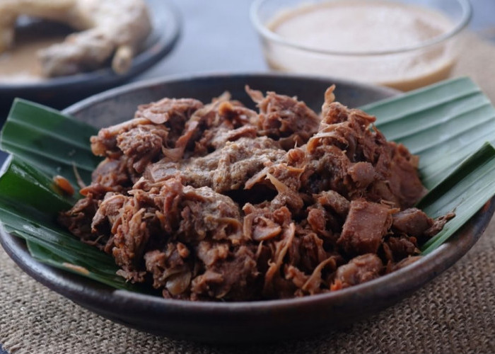 Lebih dari Sekadar Manis, Gudeg Jadi Penanda Identitas Yogyakarta yang Menyimpan Sejarah, Filosofi, dan Kesaba