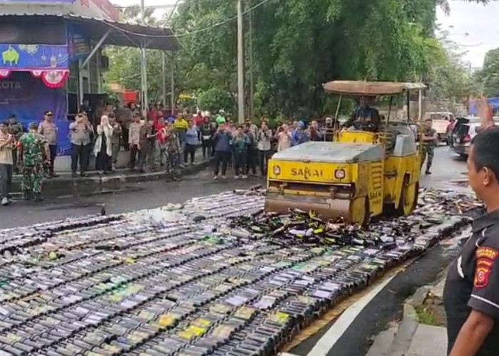 Kapolres Sebut Peredaran Miras di Kota Tasik Cukup Tinggi, Ribuan Botol Miras Hasil KRYD Dimusnahkan