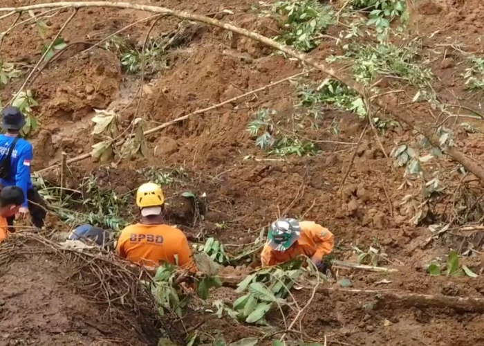 Hari Ketiga Pencarian, Korban Longsor Salawu Belum Ditemukan, Bupati Baru Akan Gelar Apel Kesiagaan Bencana