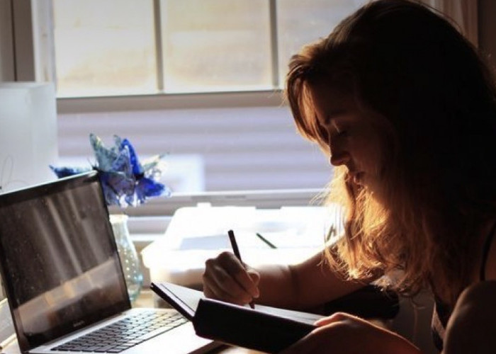 Cari Penghasilan Tambahan di 2026? Ini 3 Website Freelance yang Layak Dicoba