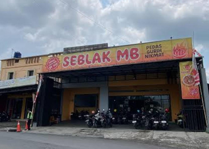 Bukan Seblak Biasa, Seblak MB di Mangkubumi Jadi Buruan Food Vlogger karena Bumbu Medoknya!
