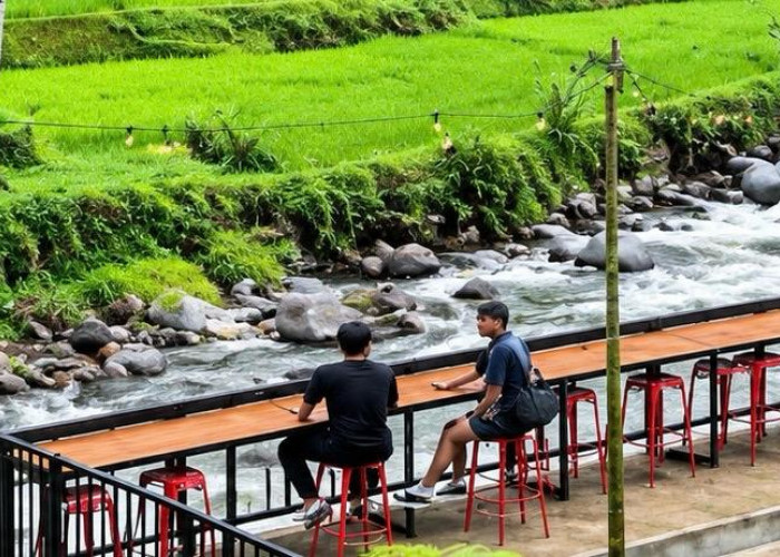 Menikmati Kuliner Sambil Mendengar Gemericik Sungai, Ini Daya Tarik Rumah Makan Tepi Sungai di Salawu