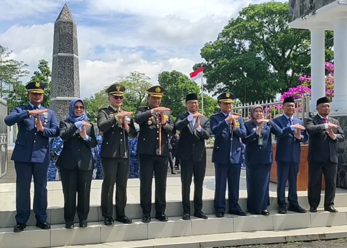 Hari Pahlawan, Wali Kota Ajak Pemuda Maknai Perjuangan, Pemkot Gelar Upacara Penghormatan dan Tabur Bunga