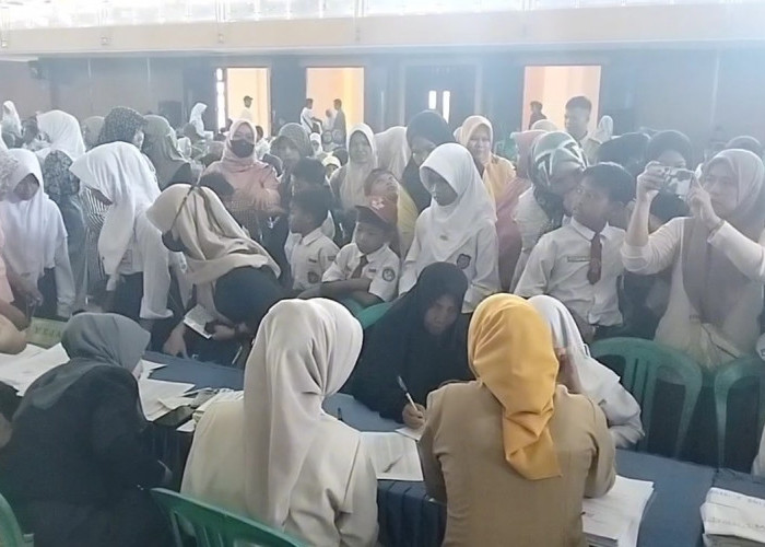 Ribuan Siswa Terima Bantuan Uang Untuk Perlengkapan Sekolah, Disdikbud Banjar Minta Bantuan Diawasi