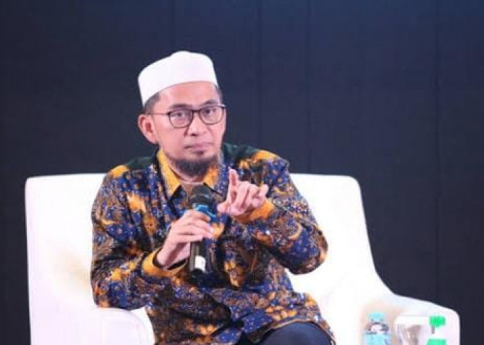 Pahala Tanpa Batas! Ustadz Adi Hidayat Ungkap Amalan Khusus Perempuan Agar Masuk Surga Bergandengan