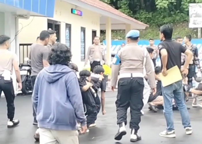 Tujuh Terduga Pelaku Perusakan Gedung DPRD Pelajar SMP, Disdik: Perbuatan Para Pelaku Sudah di Luar Batas