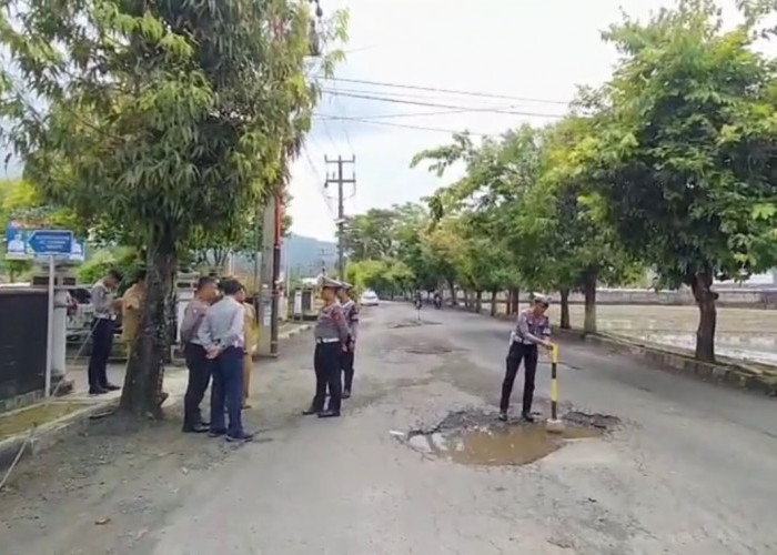 Anggaran Minim, Jalan Rusak di Banjar Hanya Ditambal Sulam, Prioritas Perbaikan Untuk Jalan Membahayakan