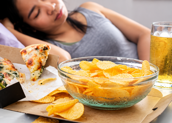 Makanan Sudah Habis, Jangan Langsung Rebahan! Ini Dampaknya bagi Kesehatan Lambung