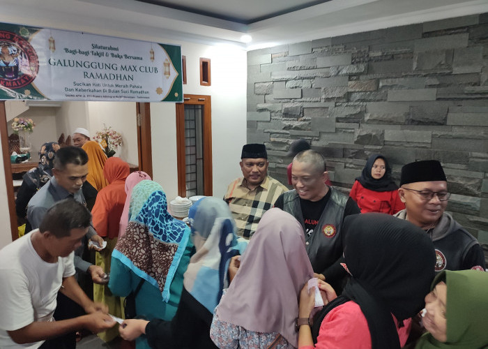 Berkah Ramadhan GMC Gelar Bakti Sosial dan Bagi-Bagi Takjil Gratis Untuk Pengguna Jalan Raya