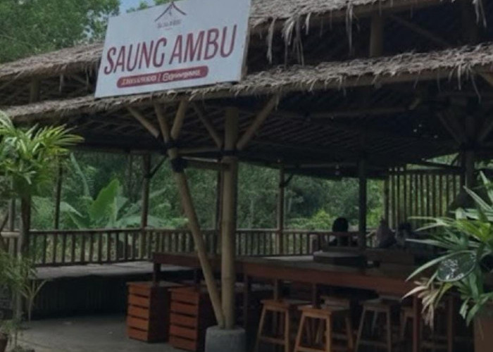 Saung Ambu, Tempat Bukber Viral Dekat Rel Kereta Api di Ciamis! Harga Mulai Rp.1000