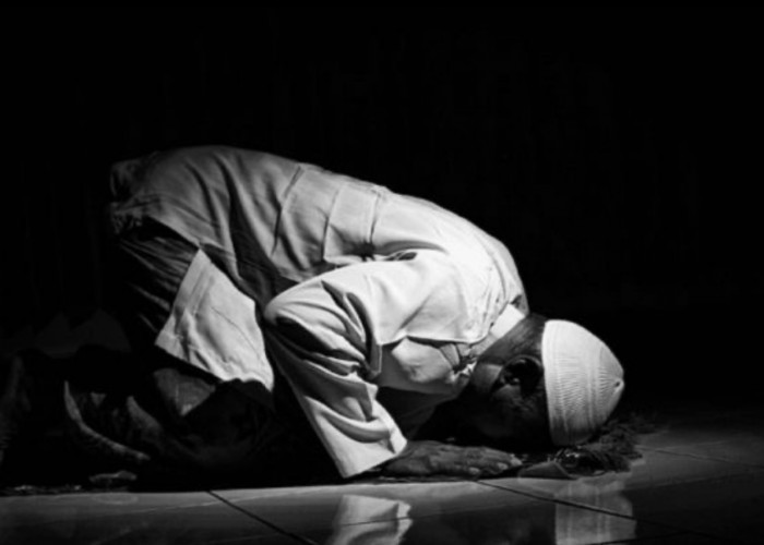 Boleh Nggak Sih Tahajud Lagi Setelah Tarawih dan Witir? Ini Penjelasan Ustadz Adi Hidayat yang Bikin Lega