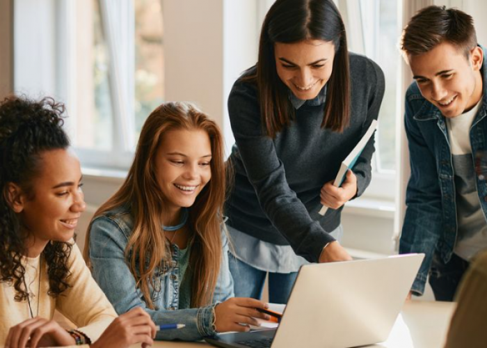 Cari Kerja Makin Susah? 3 Bootcamp Ini Bisa Jadi Jurus Ampuh Upgrade Skill Kamu