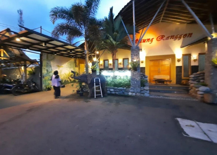 Liburan Seru di Saung Ranggon: Wisata Kuliner Sunda dengan View Sawah dan Kereta Api di Tasikmalaya.