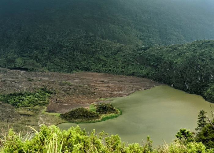 Menikmati Keindahan Kawah Gunung Galunggung, Wisata Alam di Tasikmalaya
