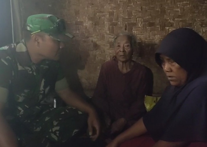 Koramil Cipedes Bantu Dua Lansia Tinggal di Rumah Tak Layak Huni, Beri Bantuan Untuk Menyambung Hidup