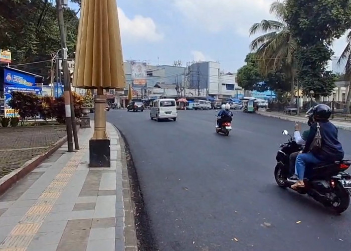 Sudah Mulus, Ojol di Kota Tasikmalaya Mengaku Nyaman Lewat Jalan Depan Taman Kota