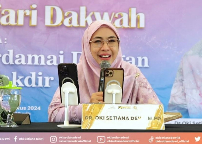 Belajar Ikhlas dan Tawakal Menghadapi Ujian Hidup, Pesan Ustadzah Oki Setiana Dewi