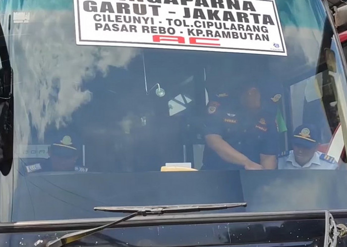 Petugas Gelar Ramp Chek Kendaraan Angkutan Mudik, Kendaraan Diketahui Sudah Habis Masa Uji Kir