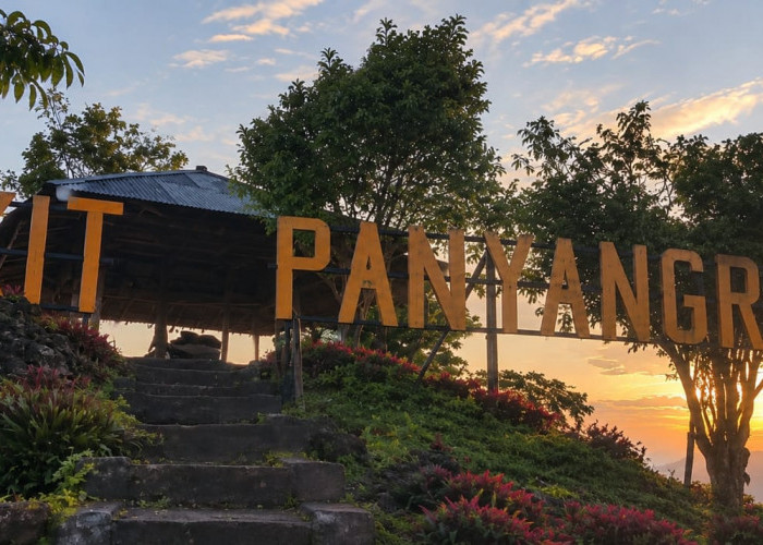 Bukit Panyangrayan: Pesona Negeri di Atas Awan dengan Panorama Sunset yang Memukau