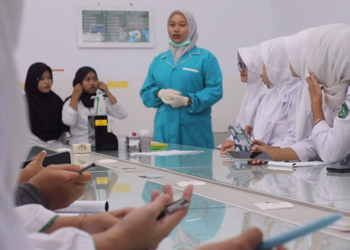 Edukasi Remaja Antisipasi Penyakit Dini, Universitas BTH Tasikmalaya Kumpulkan Puluhan Siswa SMA dan SMK