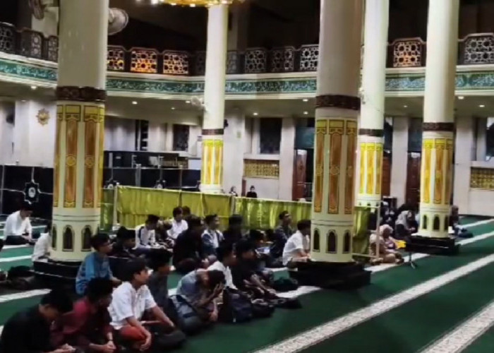 Masjid Agung Ciamis Gelar Itikaf Sambut Bulan Rajab, Persiapkan Diri Menyambut Bulan Suci Ramadan 