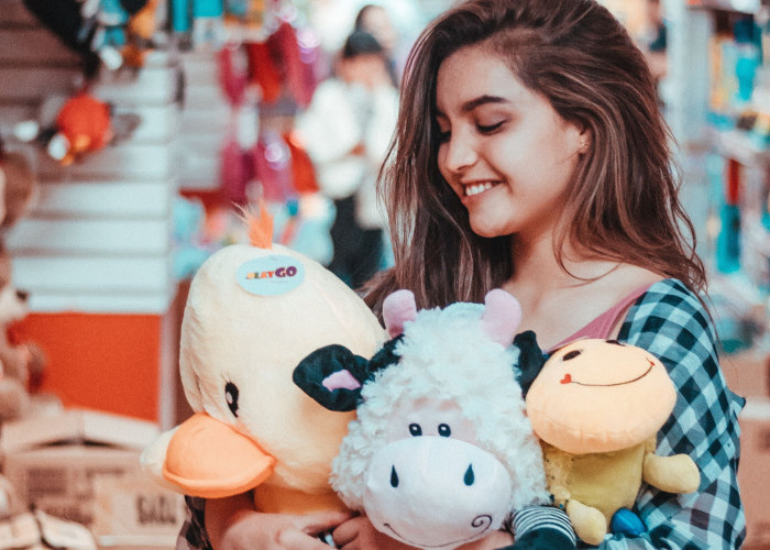 Beli Barang Karena “Lucu” Bukan Karena Butuh, Kenapa Kebiasaan Ini Sulit Dihentikan?
