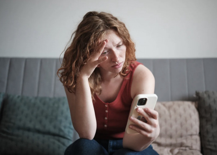 Stop Scroll Pagi-Pagi! 5 Kebiasaan Pagi Ini Bikin Energi Stabil dan Mood Lebih Tahan Stres