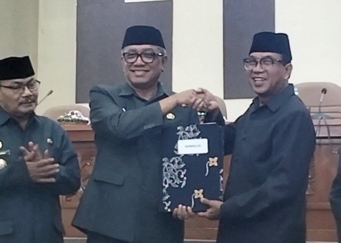 DPRD Tetapkan Raperda Penataan dan Pemberdayaan PKL, Wali Kota Ingin Lokasi Representatif 