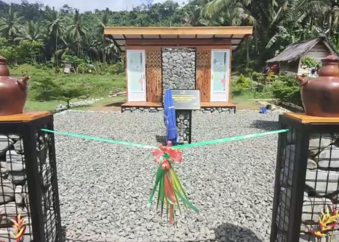 PLN Launching Program TJSL di Kampung Adat Kuta, Berikan Sanitasi Air Bersih Hingga Listrik Gratis