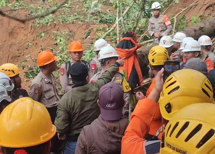 Sudah Sepekan Pencarian Dua Korban Longsor Salawu Resmi Dihentikan, Warga Dilarang Lakukan Pencarian Manual
